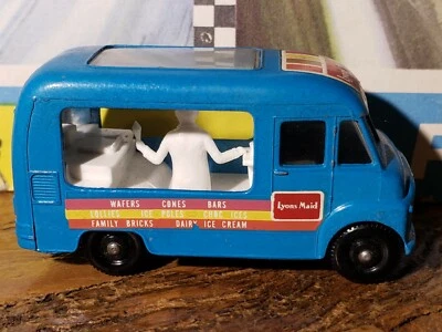 47-B2 Commer Ice Cream Canteen Lyons Lesney Matchbox circa 1963 (2) - Image 1 of 4