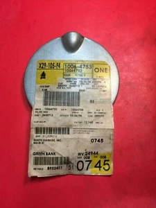 Nuevo de lote antiguo OEM GM 10064753 tapa de tanque de gasolina puerta de relleno de combustible - Imagen 1 de 2