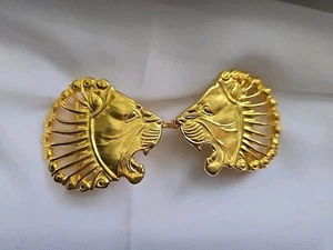 MMA Metropolitan Museum of Art ACHAEMENIAN LION HEAD BELT BUCKLE - Picture 1 of 9