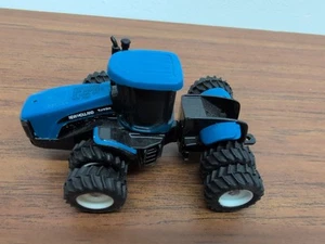 1/64 Scale Models New Holland TJ450 4WD Tractor With Duals - Picture 1 of 3