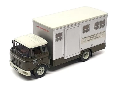 Ixo 1/43 Scale 30425GS Berliet GBK Truck Feulson Equestrian Centre Green/Silver — 第 1/4 张图片