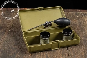 Vintage Detecto Fingerprint Kit with Bottles and Case - Picture 1 of 6