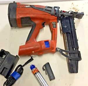 Stockade ST400i Cordless Fencing Stapler – 1-1/2" to 2" ST4iNa2 – Used - 9-Gauge - Picture 1 of 17