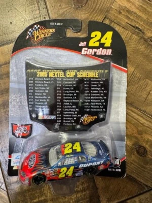 Coche Jeff Gordon #24 con imán de capucha 2005 Nextel Cup Schedule 1:64 nuevo Foto 1 de 3