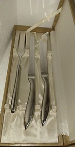 3 PIECE STAINLESS STEEL VINTAGE CARVING SET with PRESENTATION BOX - ELDAN JAPAN - Picture 1 of 2