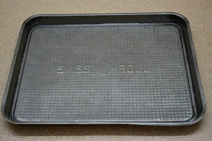 Vintage Willow Waffle Pattern Swiss Roll Tray 12 x 10 inch - Picture 1 of 3