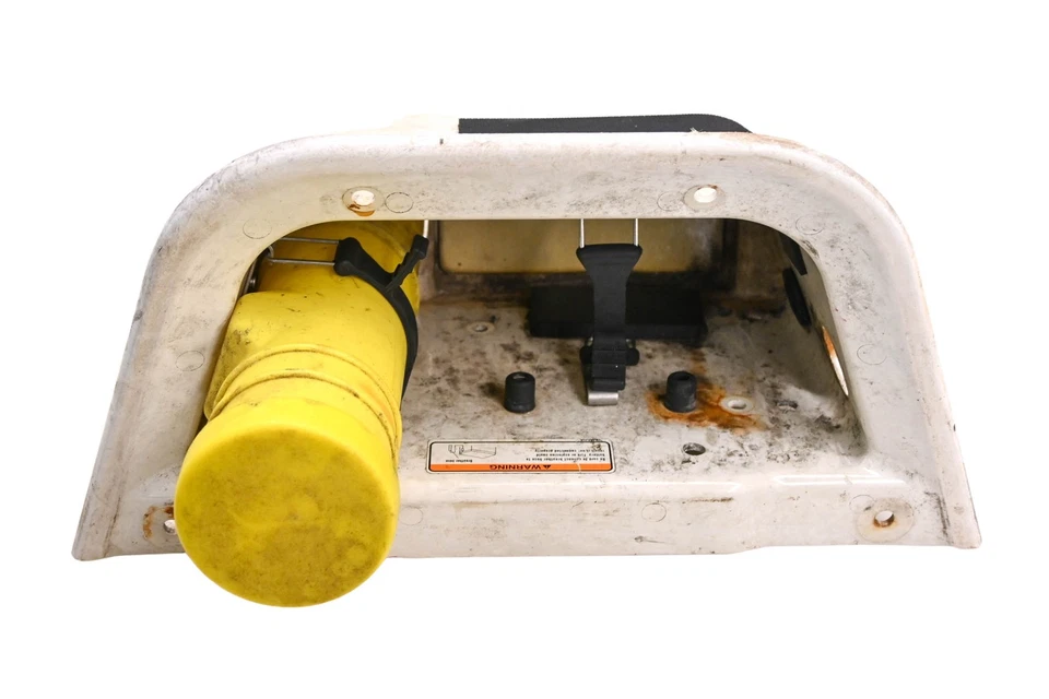 04 Caja de almacenamiento de herramientas de batería Yamaha Waverunner GP800R Foto 1 de 4