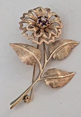 Broche de broche de ouro amarelo 14K com pedras claras e vermelhas 9,64 g assinado - Imagem 1 de 4