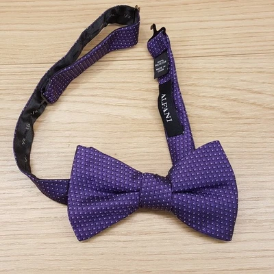 Pajarita ALFANI Bronceada Púrpura Ciruela Geo Texturizada Geométrica Preatada Foto 1 de 4