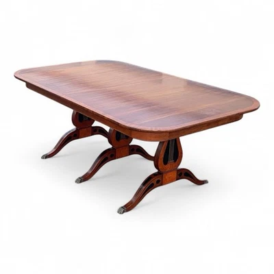 Mesa de comedor extensible Joseph Gerte antigua a base de lira de caoba con bandas de satén  Foto 1 de 4