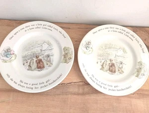 2 platos decorativos de madera de cuña Beatrix Potter Mrs Tiggy-Winkle Etruria y Barlaston - Imagen 1 de 11