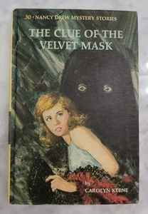 THE CLUE OF THE VELVET MASK (Nancy Drew #30) by Carolyn Keene (1969) - Hardcover - Bild 1 von 7