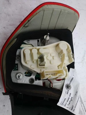 Conjunto de luz trasera izquierda usada se adapta a: BMW 328I SDN 2011 cuarto panel montado izquierda Foto 1 de 4
