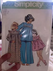 1970's Simplicity Girls' Pajamas,Nightgown Pattern 5999 Size 6 UNCUT - Picture 1 of 1