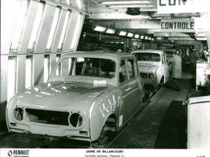 Pressefoto altes Auto Auto Renault 4 Werk Billancourt - Bild 1 von 1