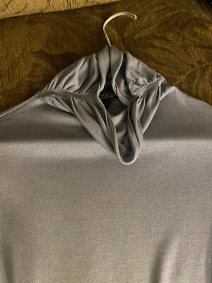 Donna Karan etiqueta negra firma colección seda top gris cuello acanalado Foto 1 de 4