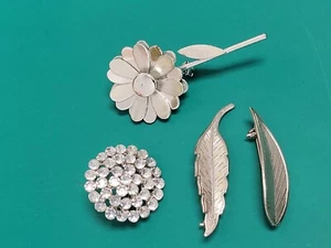 Vintage lot 4 Silver Tone Brooches Pin Flower Leaf Circle Rhinestone Circle - Picture 1 of 8