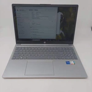Portátil HP 15-FD0107DX A9PE7UA 15.6" 12ª Generación Intel (R) Core(TM) i7-1255U 4.7GHz - Imagen 1 de 7