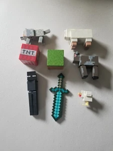 MINECRAFT OVERWORLD TNT BOX SCHAF WOLF HUHN KUH SCHWERT LOSES ZUBEHÖR - Bild 1 von 5