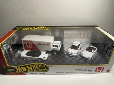 Hot Wheels Premium Honda Type R , Diorama Collector Set Heritage 2025 - Image 1 of 4