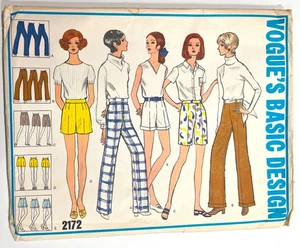 VOGUE BASIC SPORTSWEAR DESIGN 2172 Shorts Pants Sewing Pattern Vintage UNCUT  - Picture 1 of 3