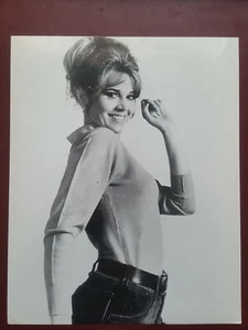 Jane Fonda - 8x10 B&W Photo Press Still #B10907 - Picture 1 of 1