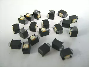 (20pz) DIALIGHT Circuito Indicatori LED Rosso Verde Diffuso Angolo Retto SMD - Foto 1 di 3