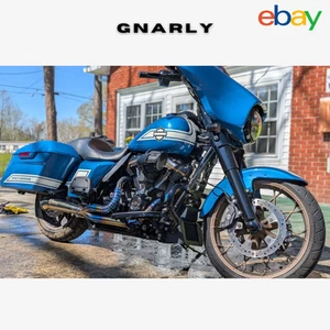 Blue & Gold 2-Into-1 Exhaust | GNARLY Custom for Harley Road Glide M8 2017-2023 - Bild 1 von 7