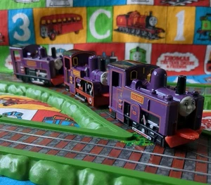 Ertl Lord Harry Godred und Culdee Thomas der Panzermotor Bergmotoren Set - Bild 1 von 24