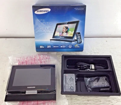 Samsung 800P Digital Frame Photo Viewer Audio Player Video Player - 8 LCD 8" - Image 1 of 4