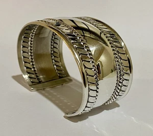 Bracciale vintage argento sterling stile Navajo TAHE grande 33 mm largo 57 grammi - Foto 1 di 22