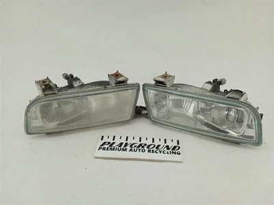 Saab 9-5 Aero Wagon Pair Of Front Fog Light Lamps Fits 2002 2003 2004 2005 - Image 1 of 4