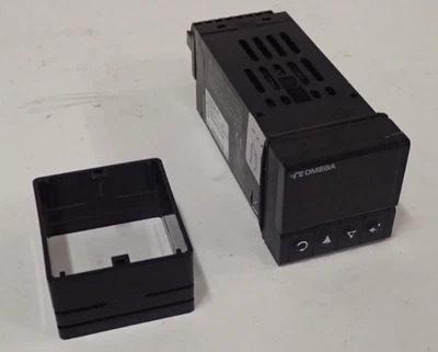 OMEGA CNi16D23-EI DIN DIGITAL TEMPERATURE PID CONTROLLER In 90-240Vac TESTED - Image 1 of 4