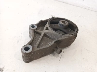 Vauxhall Vectra C 2.2 Petrol 2002-2010 Engine mount bracket 21031110 - Image 1 of 2