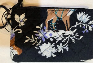 Vera Bradley Merry Mischief 2020 Holiday Christmas Print Zip ID Case - Picture 1 of 3