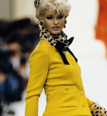 Pendientes Chanel Paris Otoño 1991 Maison Gripoix Rojo Verde Vidrio Vertido Foto 1 de 4