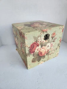 Vintage Avocado Green Wood Box Rose Pink Pint Grannycore Cottage Print - Picture 1 of 11