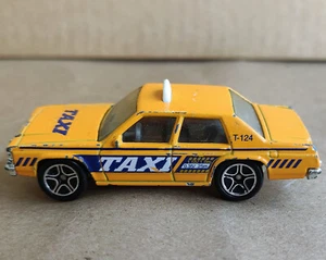 Matchbox 1987 Yellow Ford LTD Taxi T-124 - Picture 1 of 7
