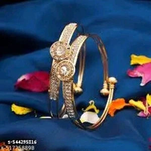 Elegante Brazalete Kundan Jaipuri Dorado Ajustable 2 Piezas Moda Kada - Imagen 1 de 3