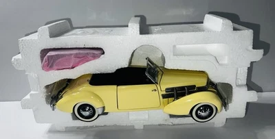 Franklin Mint 1989, 1937 Cord 812 Phaeton cupé, coche fundido a presión, 1:24 Foto 1 de 4