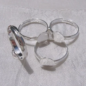 LOT 4 SUPPORTS BAGUES 17MM LAITON AJUSTABLE ARGENTÉ SANS NICKEL PLATEAU 8MM*A203 - Picture 1 of 5