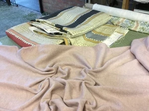 100% cashmere wool fabric remnant 140 x 65 cm Johnson’s of Elgin soft dusty pink - Picture 1 of 4