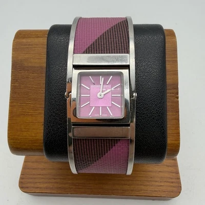 Reloj Burberry para mujer - Pulsera BU4937 púrpura/rosa - Hecho en Suiza Foto 1 de 4