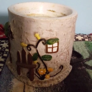 Preowned Retired Scentsy Fairytale Cottage Wax Warmer No Top Tested Works - Picture 1 of 3