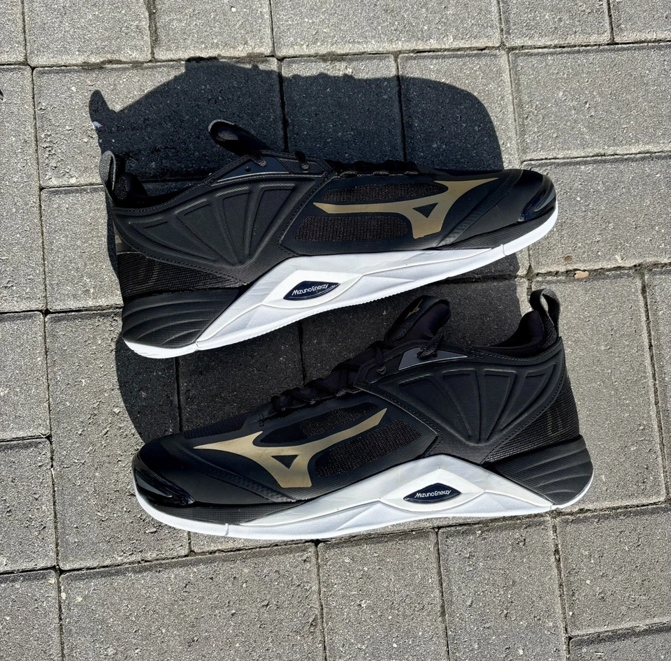Mizuno Volleyball Shoes WAVE MOMENTUM 2 Gold x White Sz: 14M - Image 1 of 4