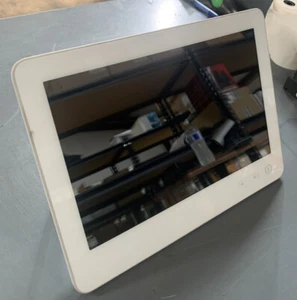 Monitor táctil de 10 paneles Cisco Telepresence TTV5-09-V02 - Imagen 1 de 5