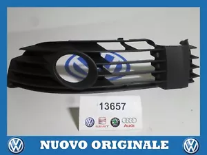 Left Fog Lamp Grille Original VW Passat 2001 - Picture 1 of 1