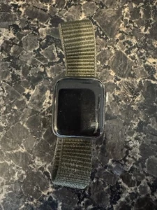 Apple Watch Series 5 (gps 40mm) - Space Gray Aluminum Case - Photo 1 sur 5