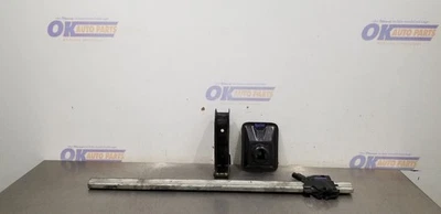 1968 CADILLAC DEVILLE JACK WITH HOOK - Image 1 of 4