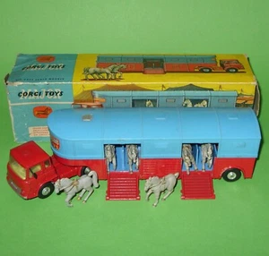 Corgi Major / 1130 Chipperfield’s Circus Bedford TK Pferdetransporter / Originalverpackt - Bild 1 von 16